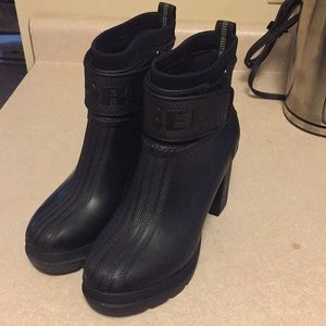 EUC Sorel Medina Rubber Booties size 8